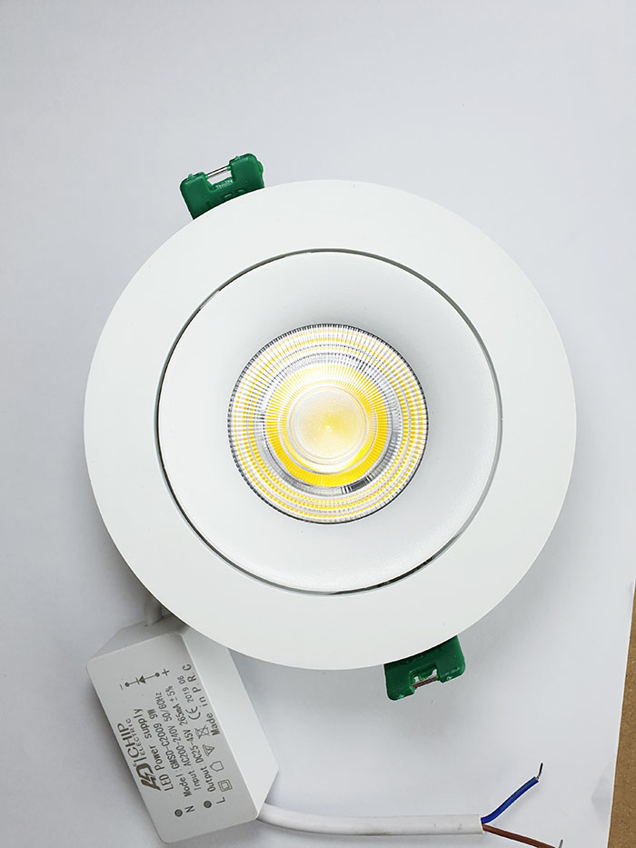 Đèn LED Downlight âm trần xoay góc màu trắng 5W